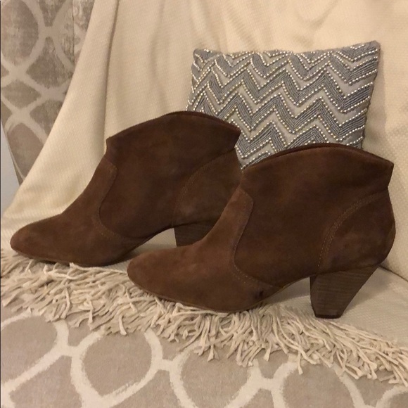 Nine West Brown Suede booties - Picture 2 of 3